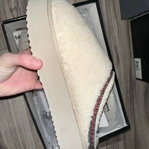 Cozy Cream Slippers